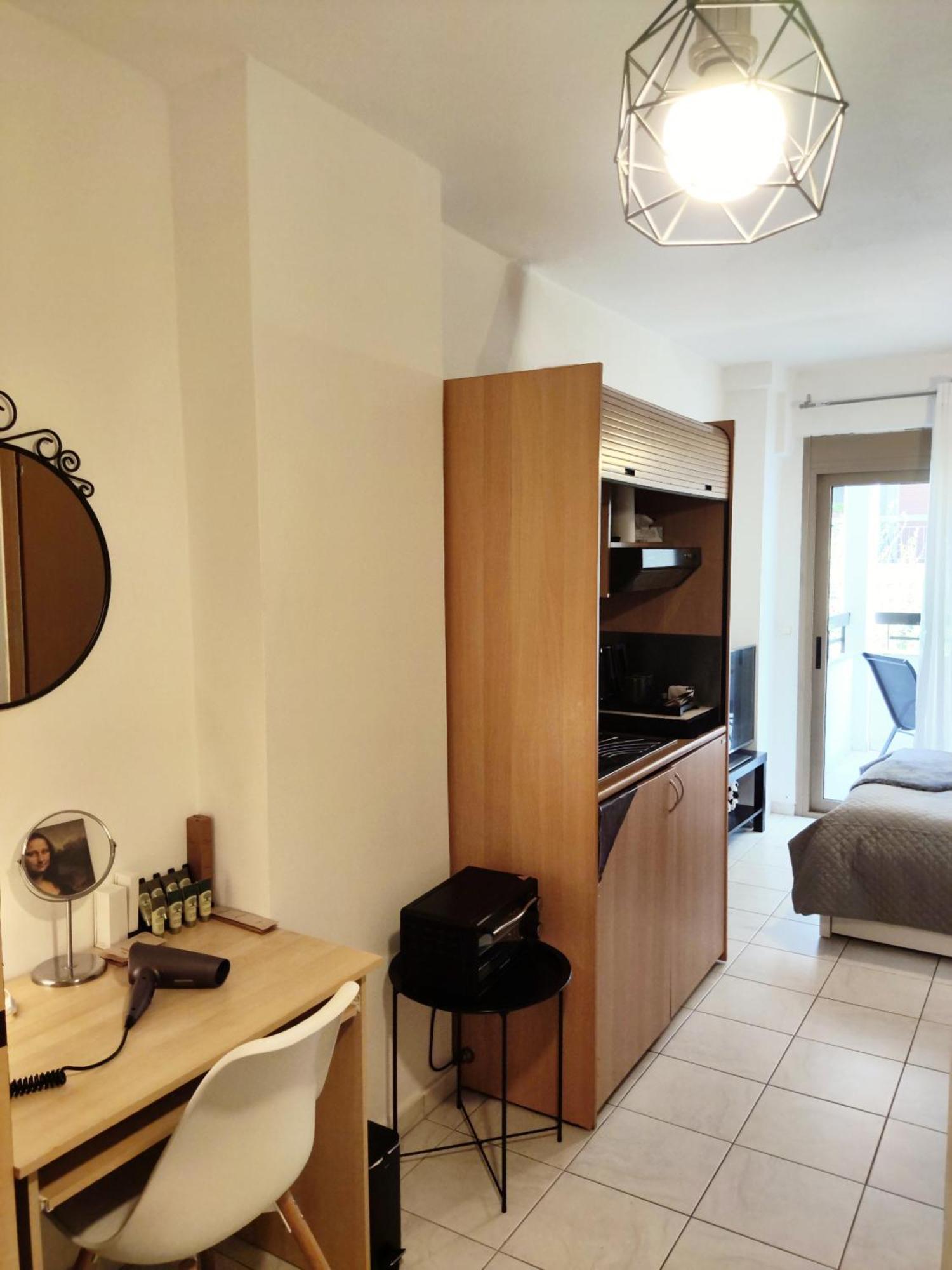 Elegant Central Studio With Balcony & 1 Gbps Fiber Tessalónica Exterior foto